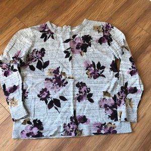 Gray Crew Neck Sweater w/Floral Print
